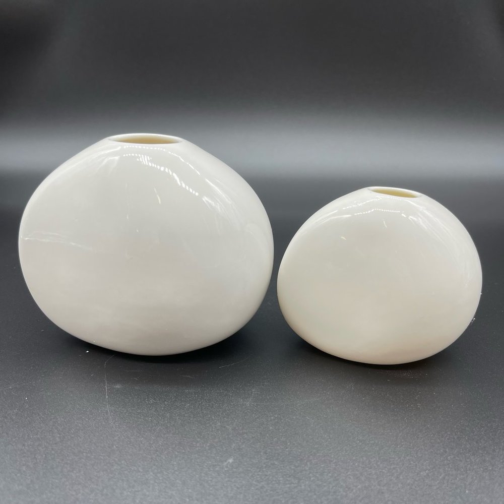 Crate & Barrel White Tear Drop Bean Bud Vase Set of 2 - Picture 2 of 8